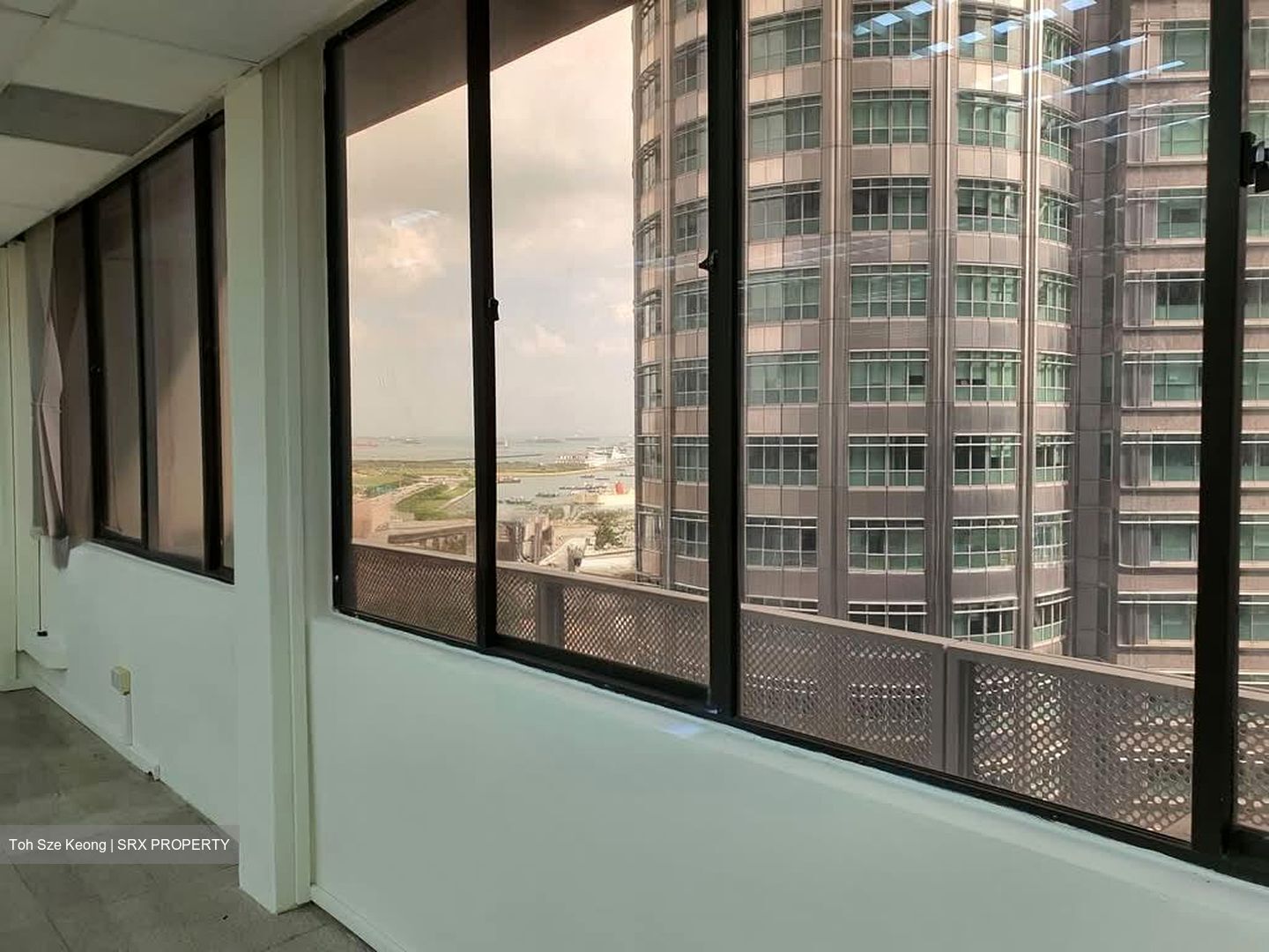 International Plaza (D2), Office #575881921